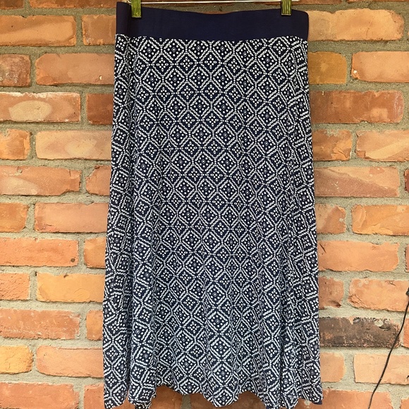 De Collection Navy & White Geometric Pattern Knit Lined Skirt ~ Medium - Picture 1 of 7